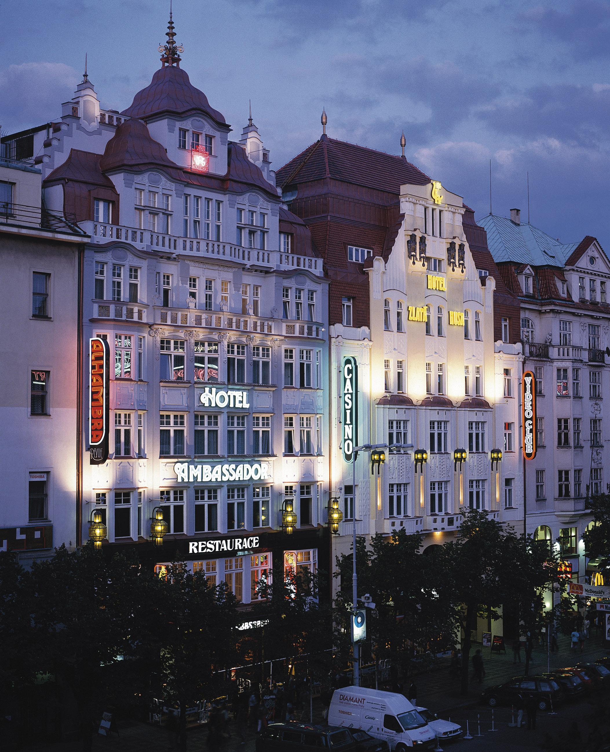Ambassador Zlata Husa 5* Прага